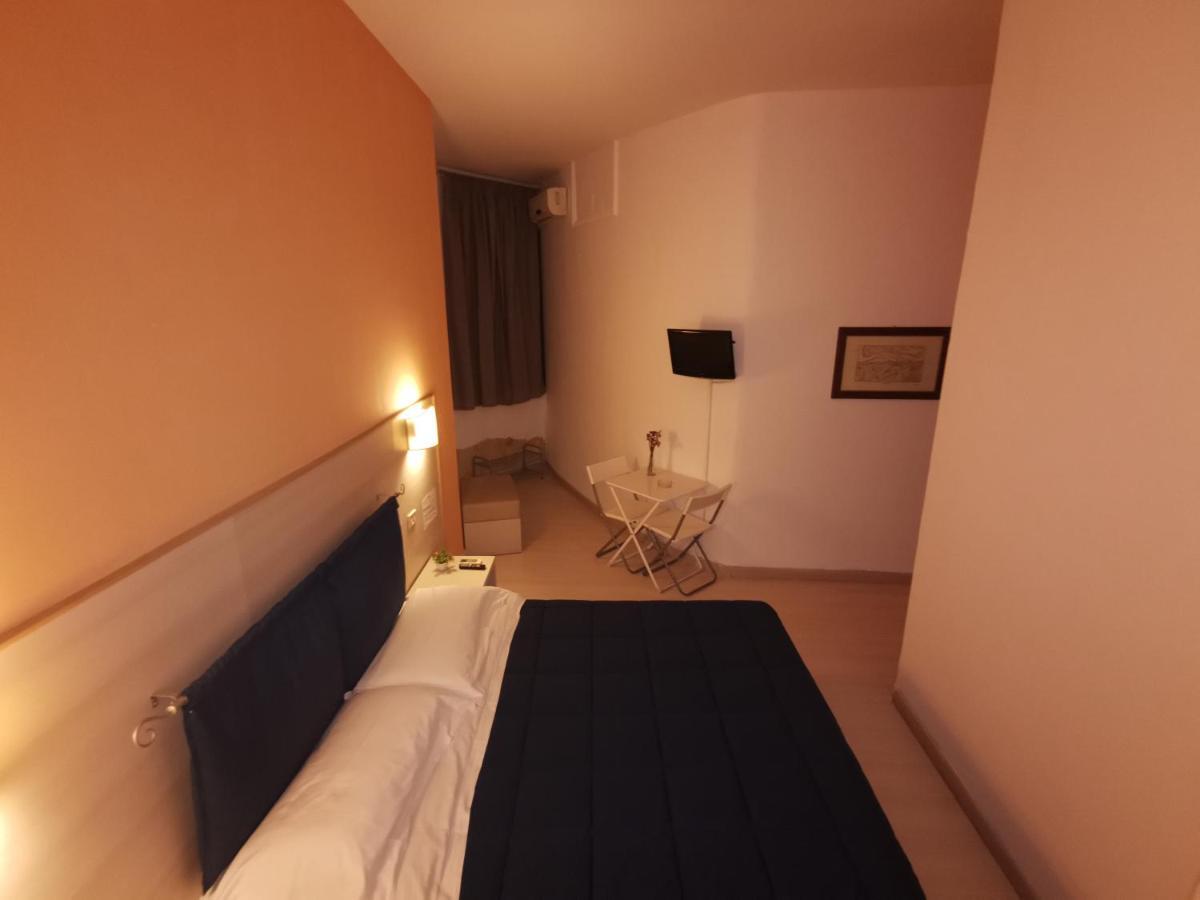 博尔戈马里纳罗住宿加早餐旅馆 阿齐·卡斯特罗 外观 照片